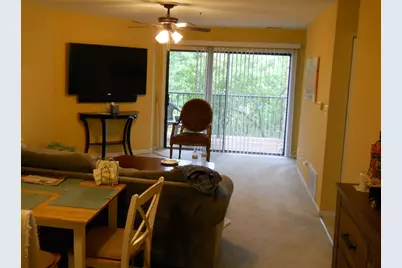 631 Hapsfield Lane #206, Buffalo Grove, IL 60089 - Photo 3