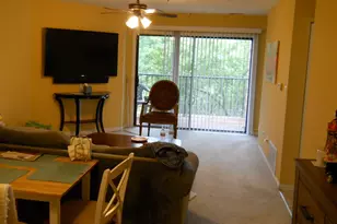 631 Hapsfield Ln, Buffalo Grove, IL 60089 - Photo 3