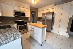 16W611 56th St, Clarendon Hills, IL 60514 - Photo 11