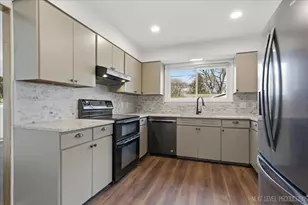 [Address not provided], Aurora, IL 60506 - Photo 7