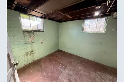 618 S Harvey Avenue, Freeport, IL 61032 - Photo 39