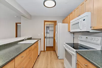 [Address not provided], Lake in the Hills, IL 60156 - Photo 7