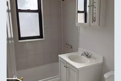 2704 N Sawyer Avenue #207, Chicago, IL 60647 - Photo 3