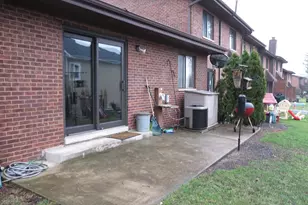 1231 Geneva Ln, Lake Zurich, IL 60047 - Photo 11