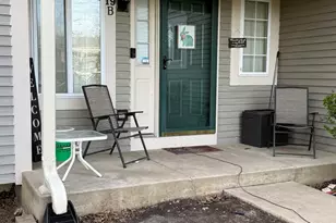 19 Windsor Cir, South Elgin, IL 60177 - Photo 3