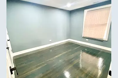 7042 S Eberhart Avenue, Chicago, IL 60637 - Photo 17