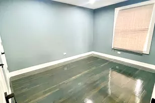 7042 S Eberhart Ave, Chicago, IL 60637 - Photo 17