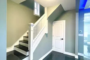 7042 S Eberhart Ave, Chicago, IL 60637 - Photo 5