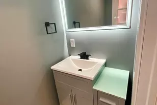 7042 S Eberhart Ave, Chicago, IL 60637 - Photo 9