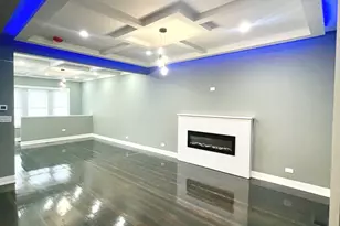 7042 S Eberhart Ave, Chicago, IL 60637 - Photo 3