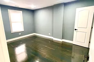 7042 S Eberhart Ave, Chicago, IL 60637 - Photo 11