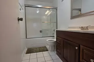 1415 E Central Rd, Arlington Heights, IL 60005 - Photo 9