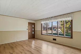 1706 Avalon Ave, Joliet, IL 60435 - Photo 3