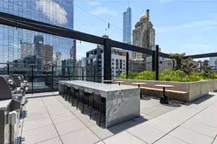 218 E Grand Ave, Chicago, IL 60611 - Photo 15