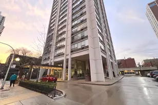 70 W Burton Pl, Chicago, IL 60610 - Photo 1