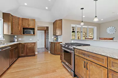 8N999 Corron Road, Elgin, IL 60124 - Photo 7