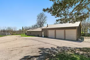 8N999 Corron Rd, Elgin, IL 60124 - Photo 35