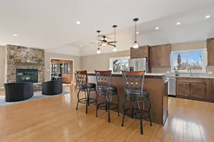 8N999 Corron Rd, Elgin, IL 60124 - Photo 5