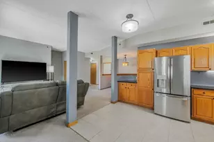 3135 Town Square Dr, Rolling Meadows, IL 60008 - Photo 11