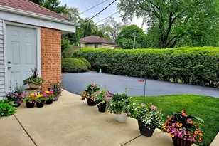 636 E Rockland Rd, Libertyville, IL 60048 - Photo 23