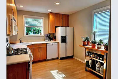 636 E Rockland Road, Libertyville, IL 60048 - Photo 7