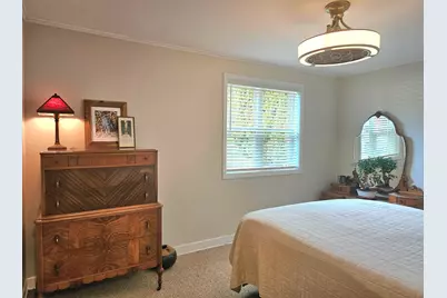 636 E Rockland Road, Libertyville, IL 60048 - Photo 9