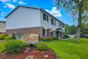 370 Echo Ln, Aurora, IL 60504 - Photo 17