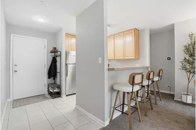 1833 Four Lakes Avenue #3F, Lisle, IL 60532 - Photo 5