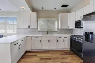 1337 S Austin Blvd, Cicero, IL 60804 - Photo 7