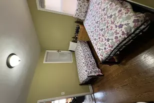 4952 Hull St, Skokie, IL 60077 - Photo 11