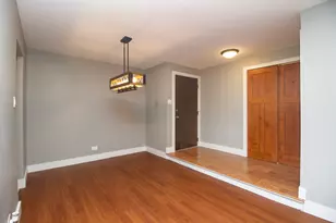 18079 Live Oak Ct, Tinley Park, IL 60477 - Photo 5