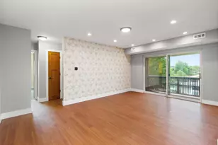 18079 Live Oak Ct, Tinley Park, IL 60477 - Photo 3