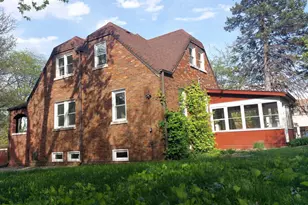 19 W Hattendorf Ave, Roselle, IL 60172 - Photo 3