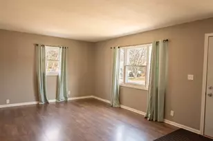 1068 Leith Ave, Waukegan, IL 60085 - Photo 7