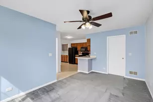 700 Bent Ridge Ln, Elgin, IL 60120 - Photo 11