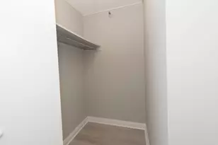 10 E Ontario St, Chicago, IL 60611 - Photo 11