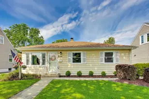 760 S Spring Rd, Elmhurst, IL 60126 - Photo 1