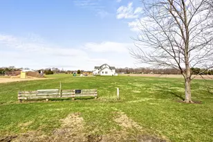 1415 Marigold Dr, Joliet, IL 60433 - Photo 7