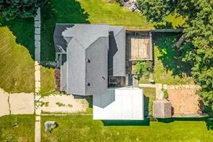312 N Stanton St, Davis, IL 61019 - Photo 37