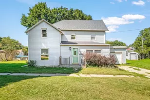 312 N Stanton St, Davis, IL 61019 - Photo 1