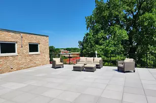 5240 N Winthrop Ave, Chicago, IL 60640 - Photo 3