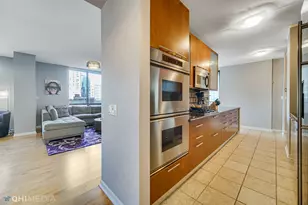 635 N Dearborn St, Chicago, IL 60654 - Photo 13