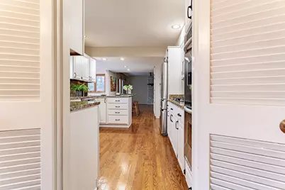 544 Northampton Circle, Elk Grove Village, IL 60007 - Photo 7