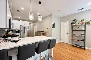 1424 N Bosworth Ave, Chicago, IL 60642 - Photo 7