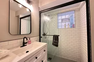 1424 N Bosworth Ave, Chicago, IL 60642 - Photo 19