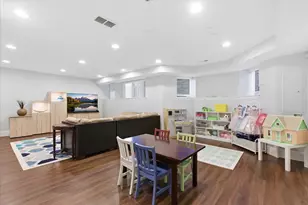 2733 W Agatite Ave, Chicago, IL 60625 - Photo 23