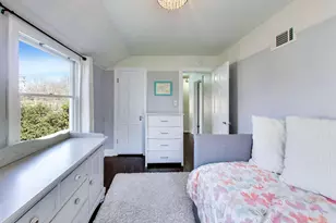 8238 Keystone Ave, Skokie, IL 60076 - Photo 15