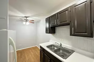 4612 N Beacon St, Chicago, IL 60640 - Photo 5