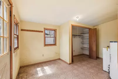 201 N Eagle Island Road, Kankakee, IL 60901 - Photo 9