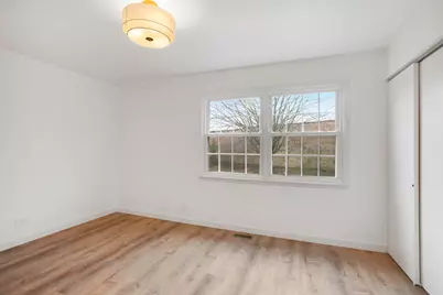 136 Brookwood Court, Vernon Hills, IL 60061 - Photo 11